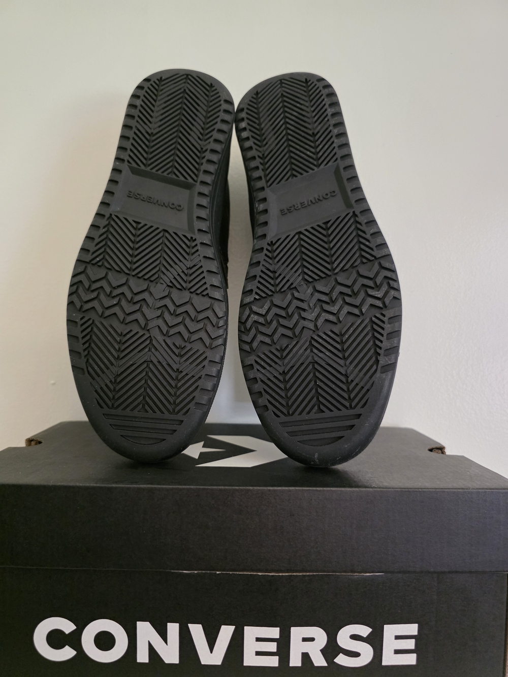 Converse Men's Black Low-Top Sneakers - Picture 3 of 6